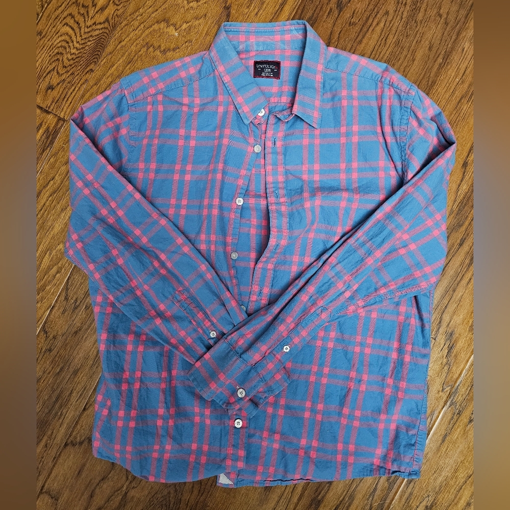 Untuckit button down